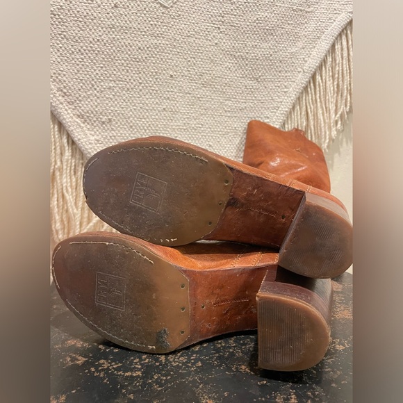 FRYE Tan Leather Heeled Boots - Picture 9 of 12